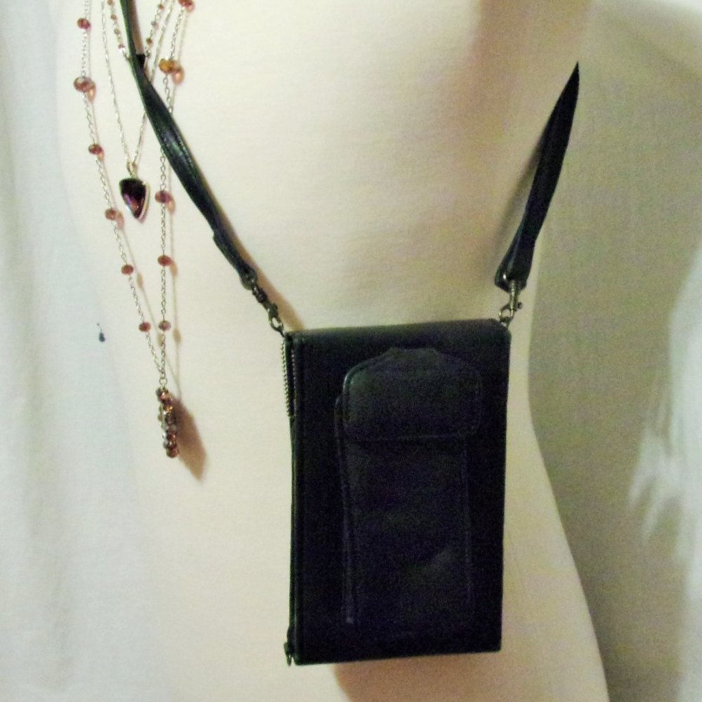 Black Phone Crossbody Wallet Case NWOT
